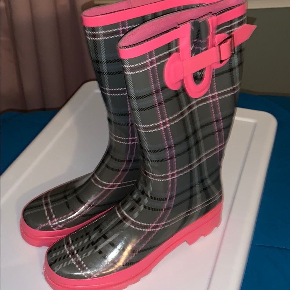 FashionWomen’s Rainboots